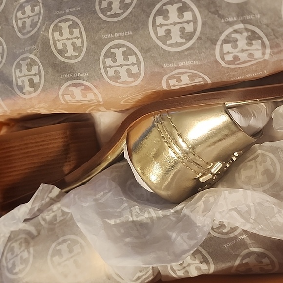 Tory Burch Everly Block Heel - Picture 12 of 12